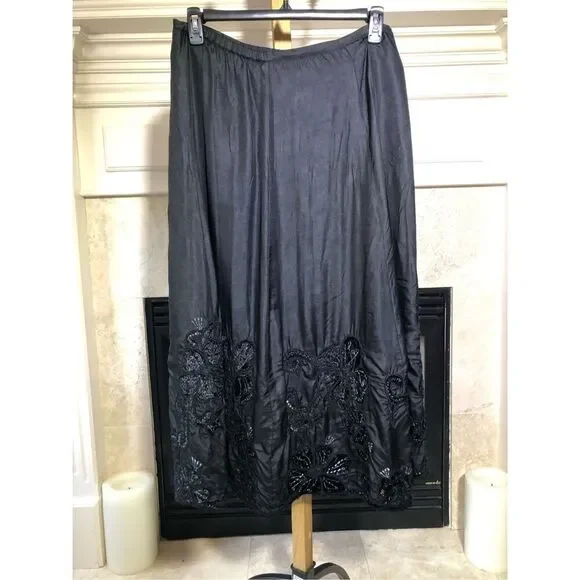 Chico’s Women’s Black Elegant Knee Length Silk Floral Embroidered Skirt Size 3 ( - Picture 2 of 8